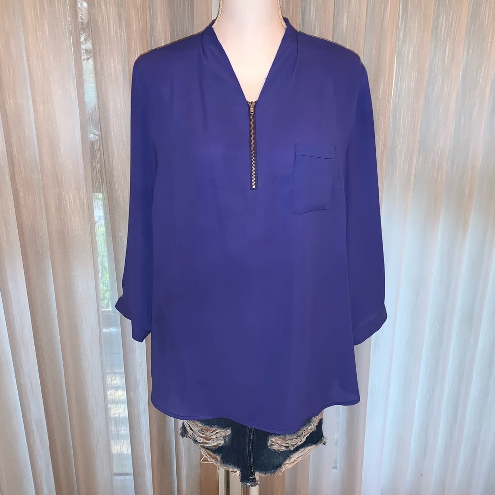 BKE Tribal 3/4 sleeve sz L excellent cond